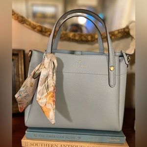 Blue leather spring purse